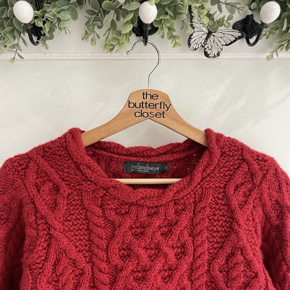 Irelandseye Red Chunky Cable Knit 100% wool Long Sleeve Sweater Size S - Picture 3 of 5